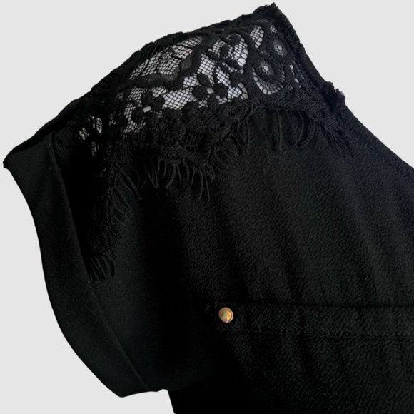 Reese Lace Detailed & Cuffed Capped Sleeve Blouse Black - Size Small - Picture 6 of 10